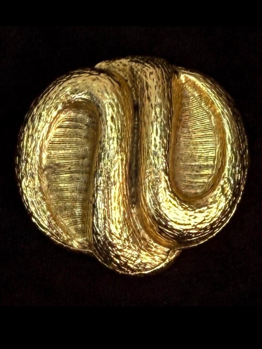 Vintage aged goldtone stamped Musi scarf clip